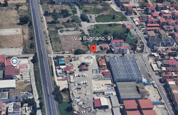 locale commerciale in vendita ad Orta di Atella