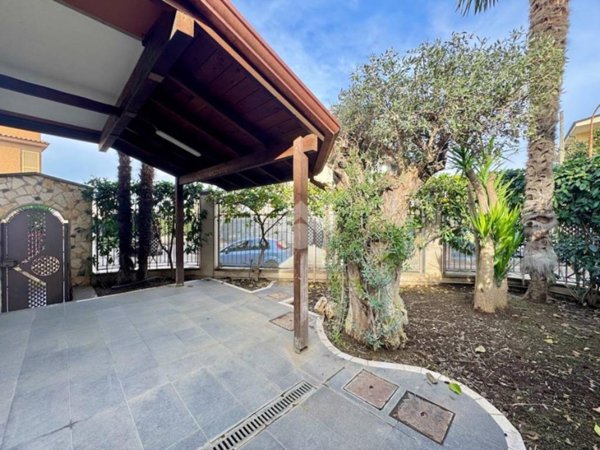 casa indipendente in vendita ad Orta di Atella