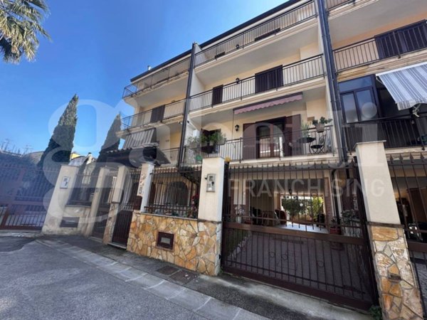 casa indipendente in vendita ad Orta di Atella