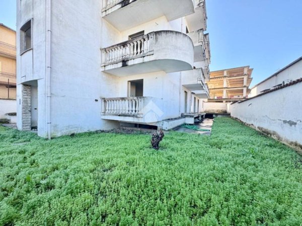 appartamento in vendita ad Orta di Atella in zona Casapuzzano