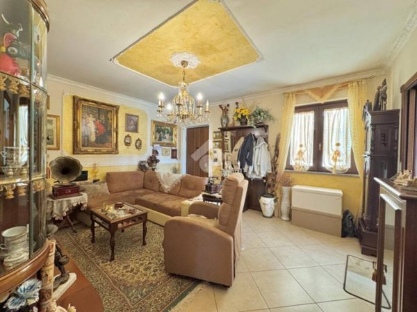 appartamento in vendita ad Orta di Atella