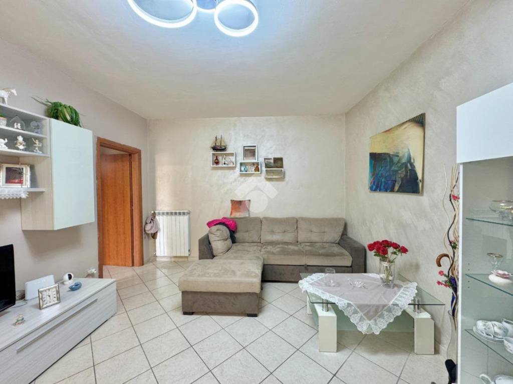 appartamento in vendita ad Orta di Atella in zona Casapuzzano