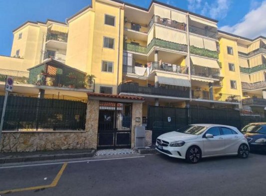 appartamento in vendita ad Orta di Atella in zona Casapuzzano