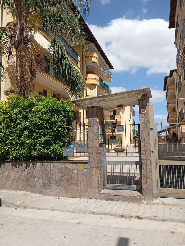 appartamento in vendita ad Orta di Atella in zona Casapuzzano