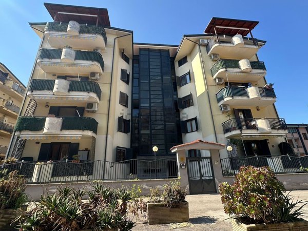 appartamento in vendita ad Orta di Atella in zona Casapuzzano