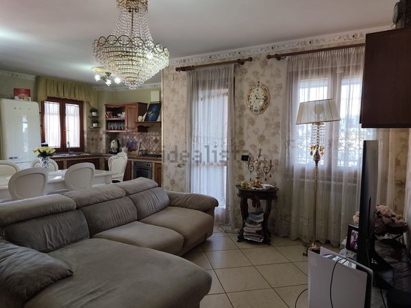 appartamento in vendita ad Orta di Atella in zona Casapuzzano