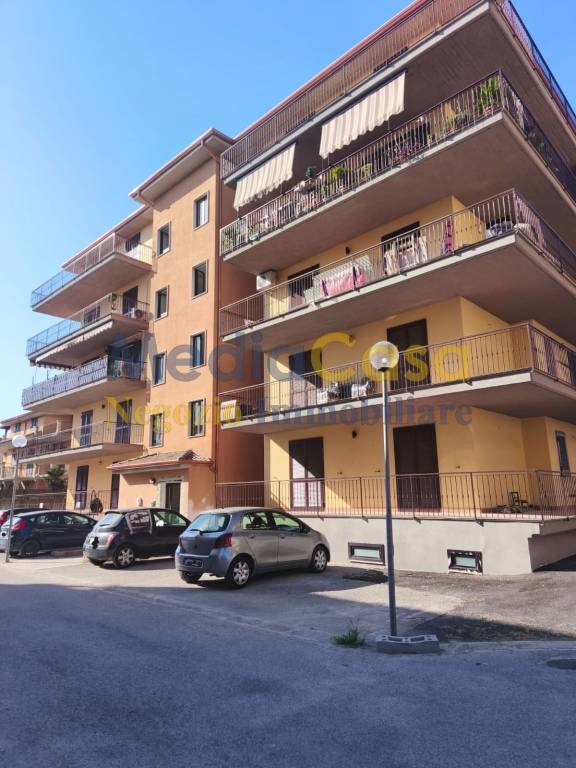 appartamento in vendita ad Orta di Atella in zona Casapuzzano