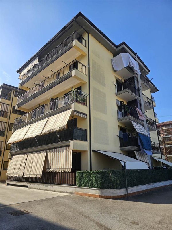 appartamento in vendita ad Orta di Atella in zona Casapuzzano