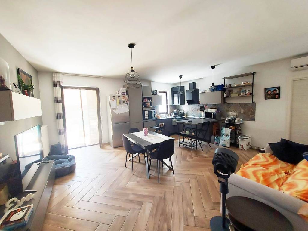 appartamento in vendita ad Orta di Atella in zona Casapuzzano