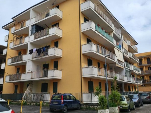appartamento in vendita ad Orta di Atella in zona Casapuzzano