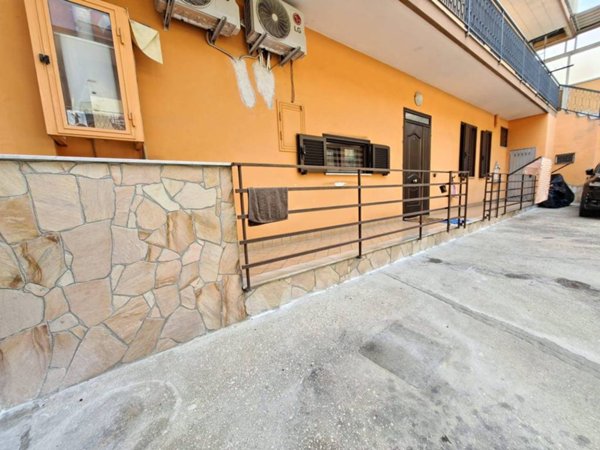 appartamento in vendita ad Orta di Atella in zona Casapuzzano