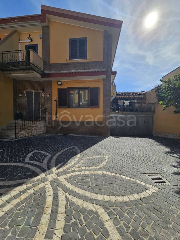 casa indipendente in vendita ad Orta di Atella