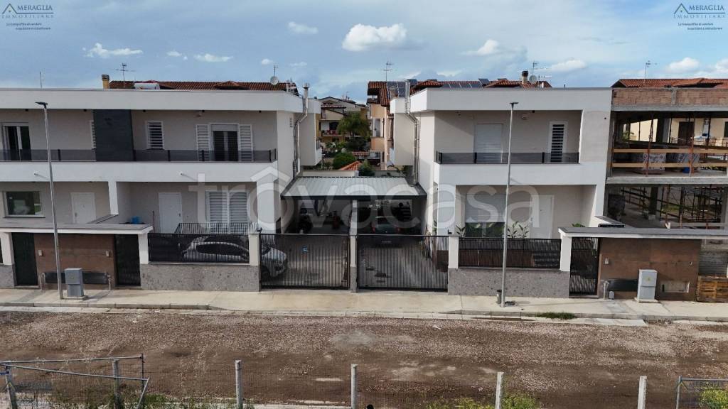 casa indipendente in vendita a Parete