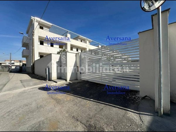casa indipendente in vendita a Parete