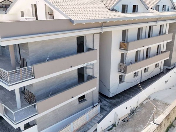 appartamento in vendita a Parete