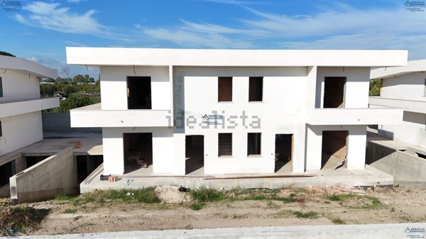 casa indipendente in vendita a Parete