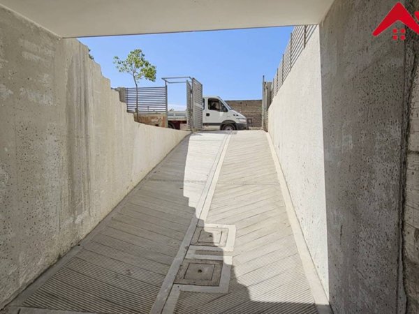 casa indipendente in vendita a Parete