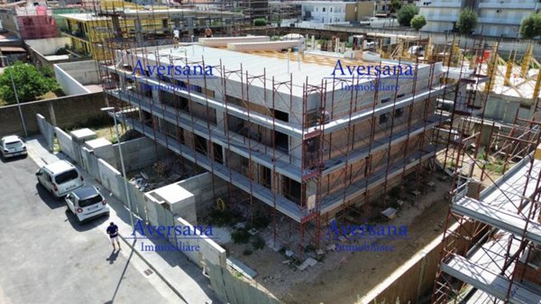 casa indipendente in vendita a Parete