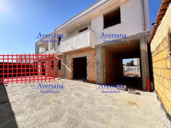 casa indipendente in vendita a Parete