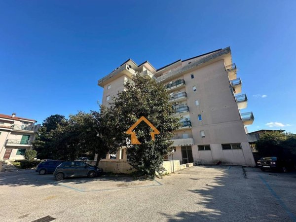 appartamento in vendita a Parete