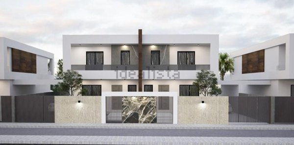 casa indipendente in vendita a Parete