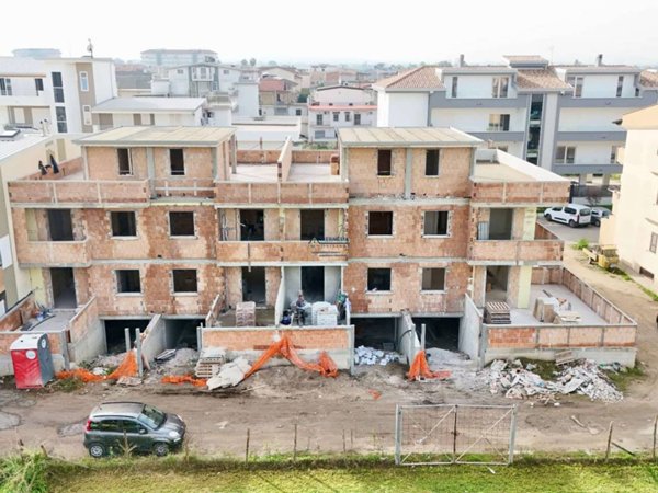 casa indipendente in vendita a Parete