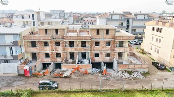 casa indipendente in vendita a Parete