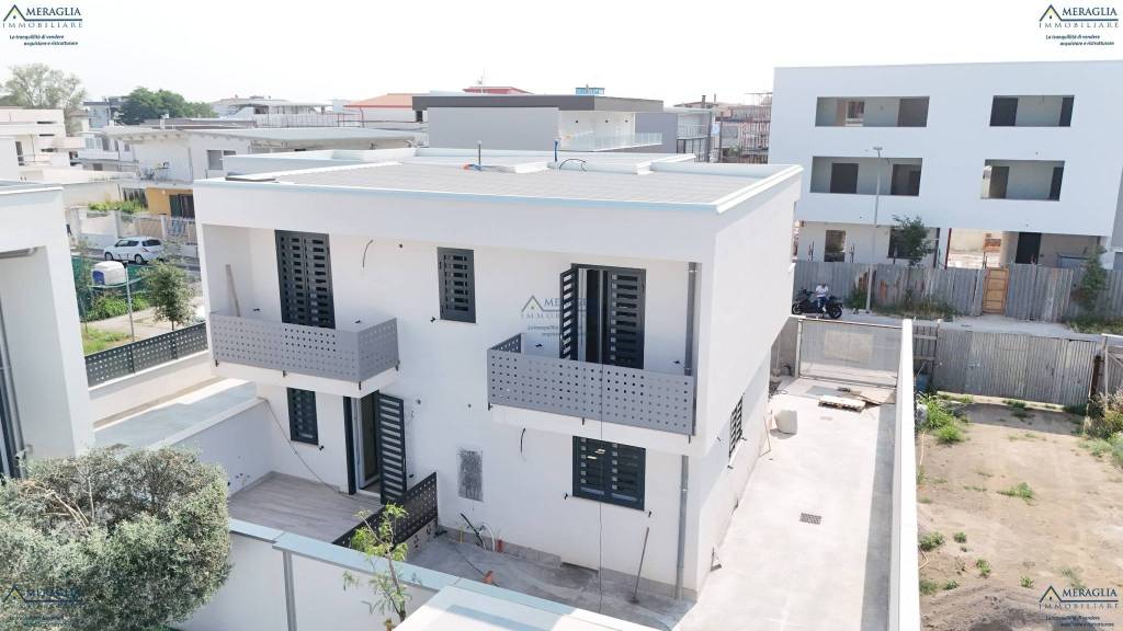 casa indipendente in vendita a Parete
