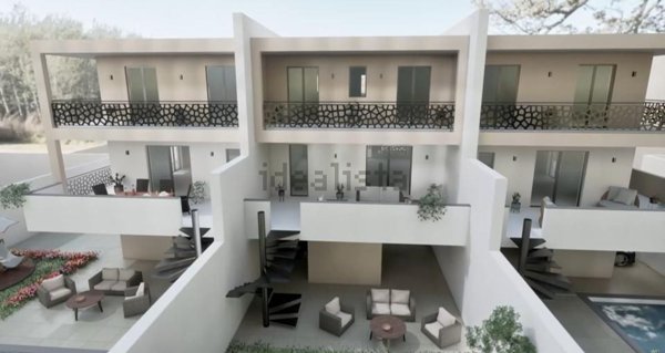 casa indipendente in vendita a Parete