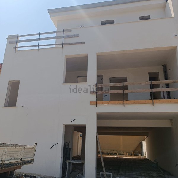 casa indipendente in vendita a Parete