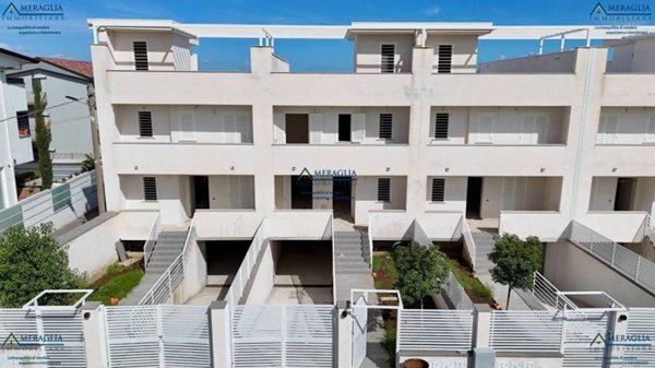 casa indipendente in vendita a Parete