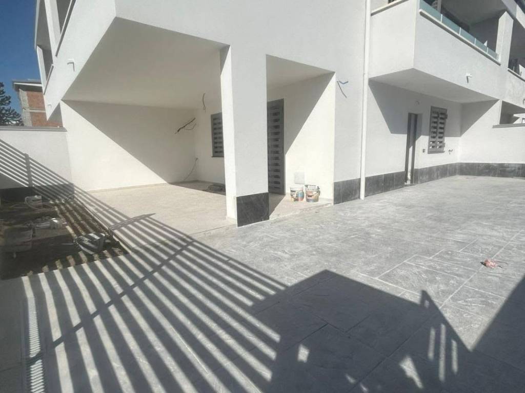 casa indipendente in vendita a Parete