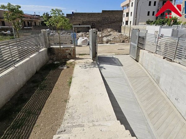 casa indipendente in vendita a Parete