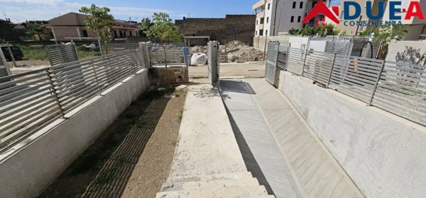 casa indipendente in vendita a Parete