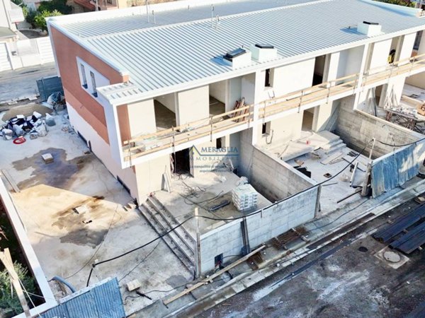 casa indipendente in vendita a Parete