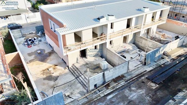 casa indipendente in vendita a Parete