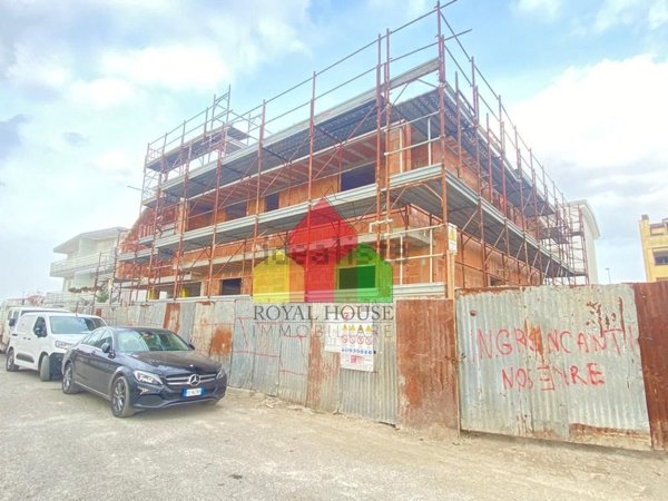 casa indipendente in vendita a Parete