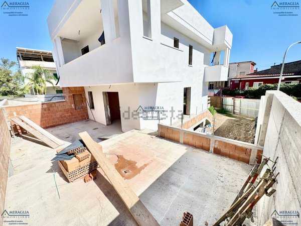 casa indipendente in vendita a Parete