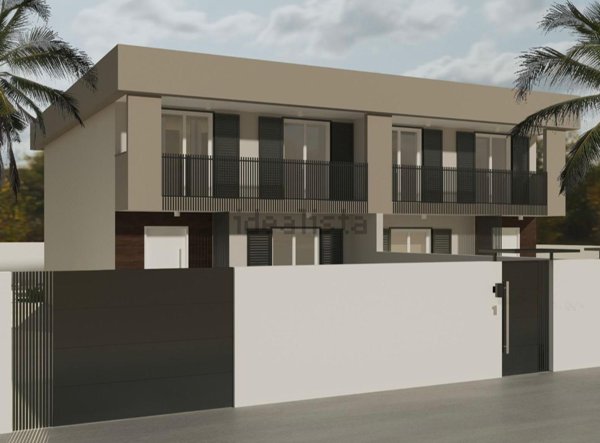 casa indipendente in vendita a Parete