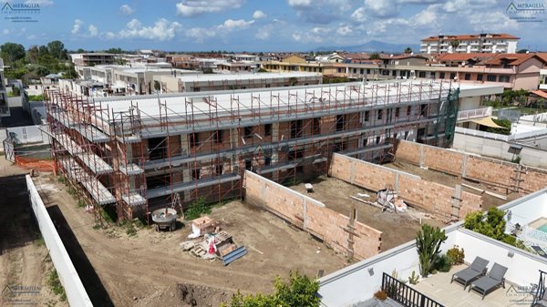 casa indipendente in vendita a Parete