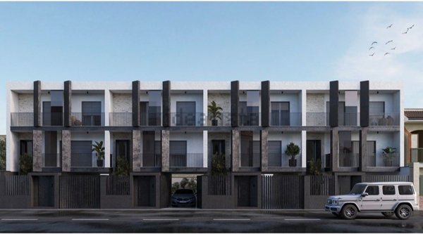 casa indipendente in vendita a Parete