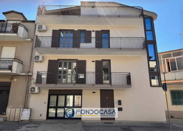 casa indipendente in vendita a Parete