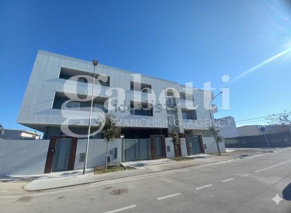 casa indipendente in vendita a Parete