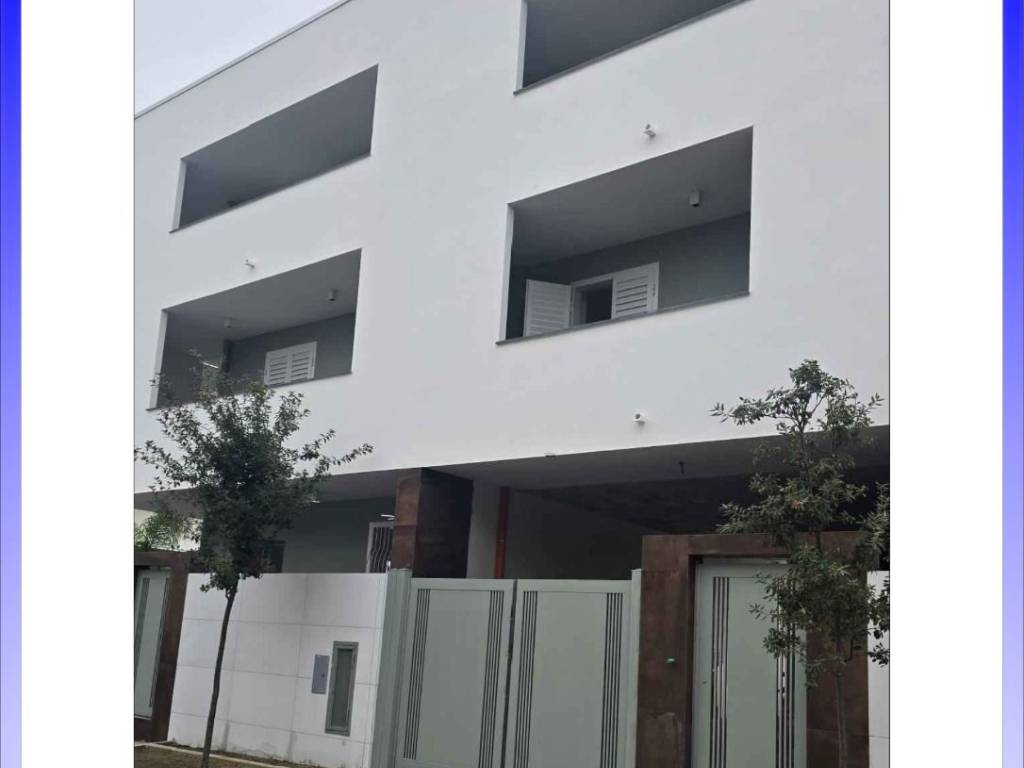 casa indipendente in vendita a Parete