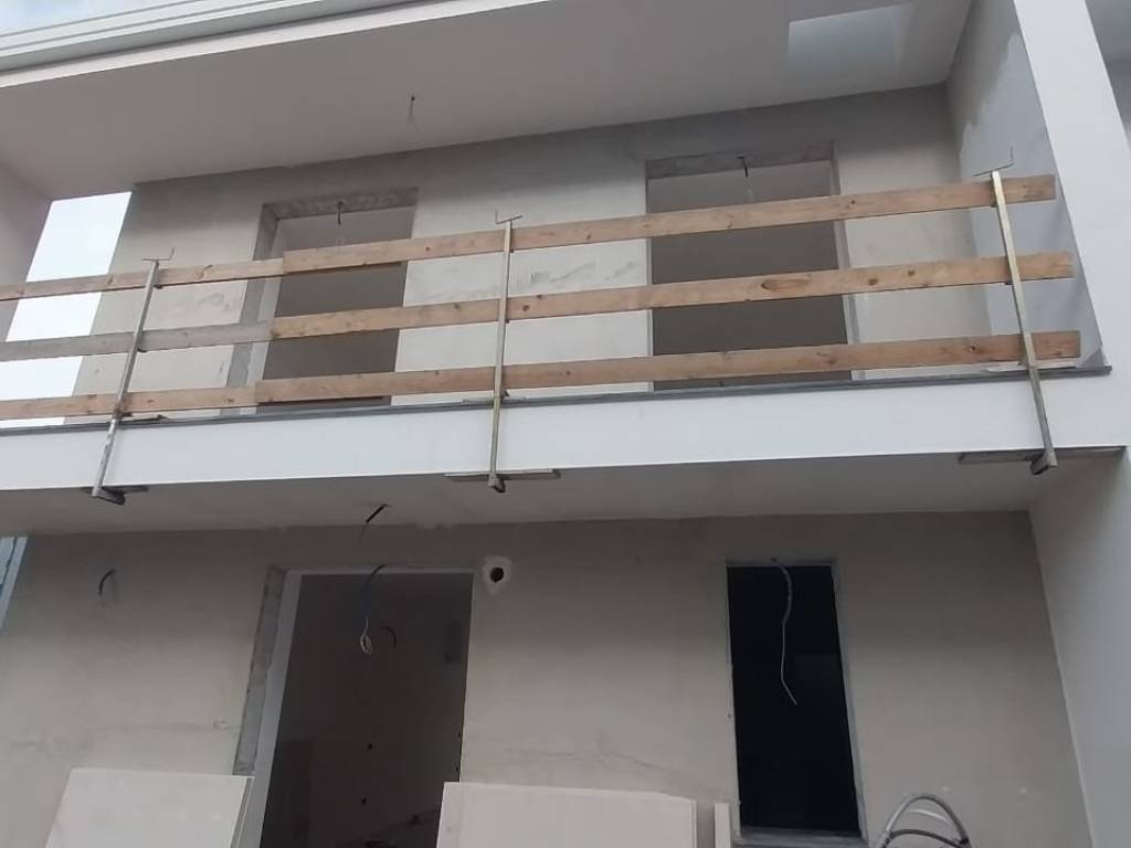 casa indipendente in vendita a Parete