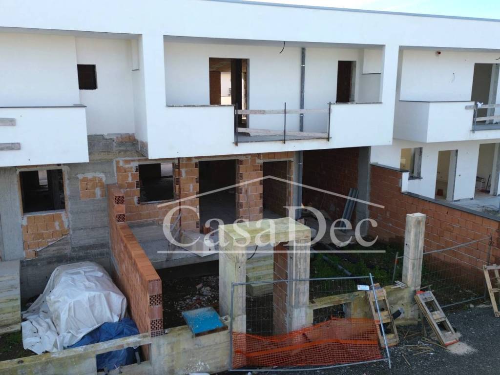 casa indipendente in vendita a Parete