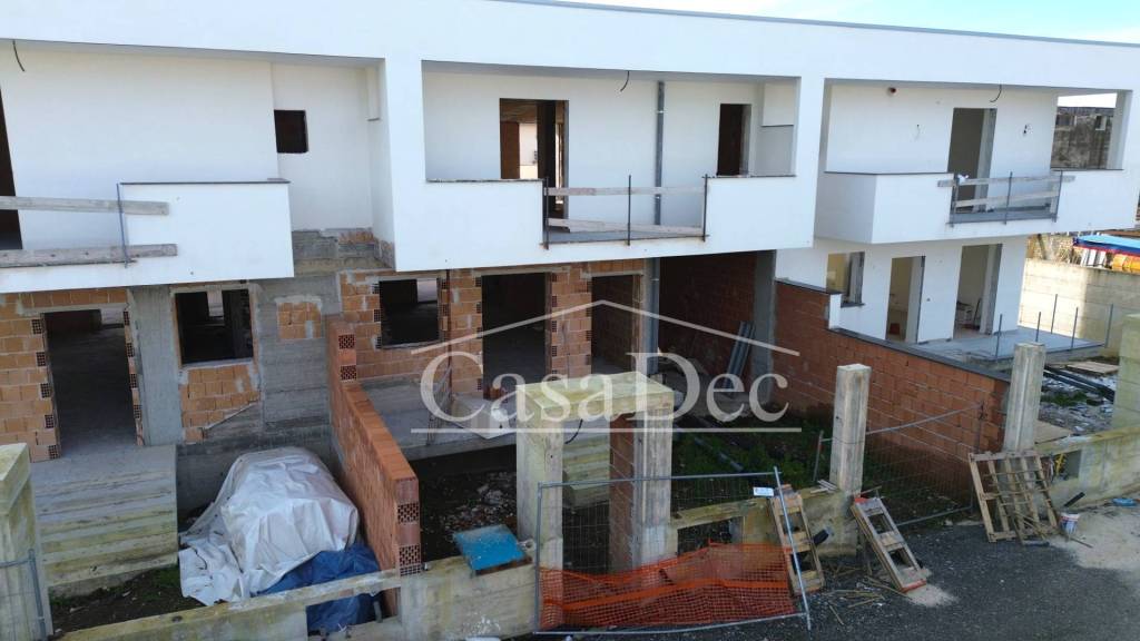 casa indipendente in vendita a Parete