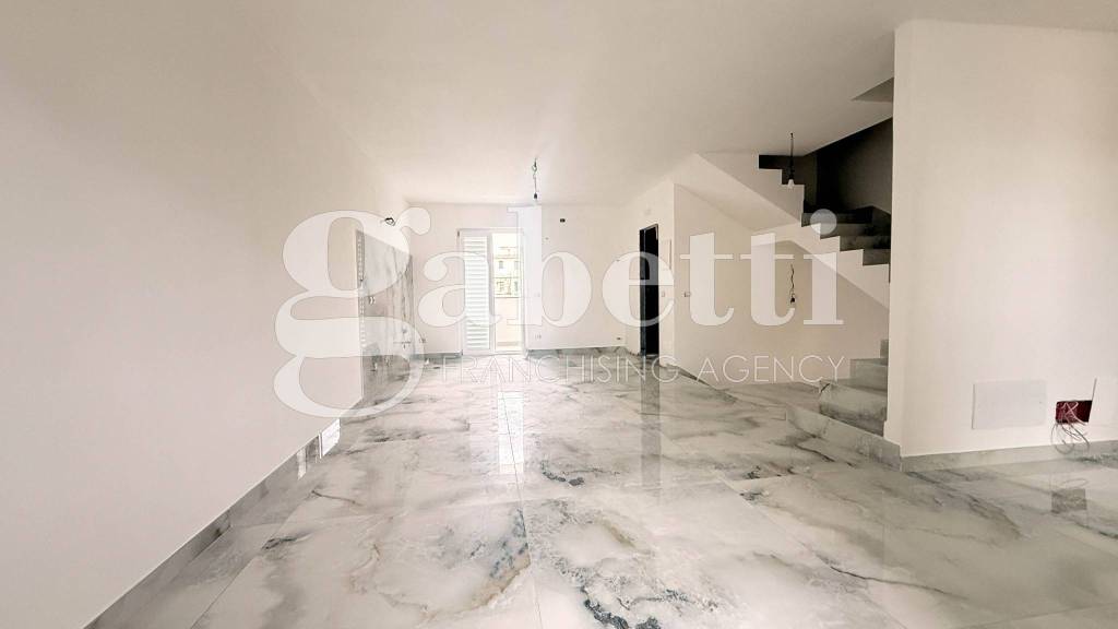 casa indipendente in vendita a Parete