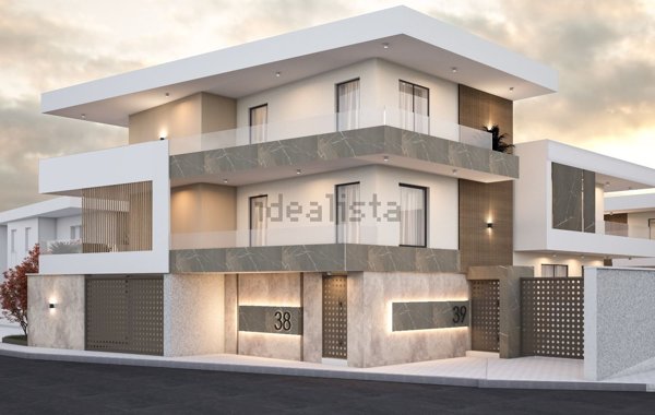 casa indipendente in vendita a Parete