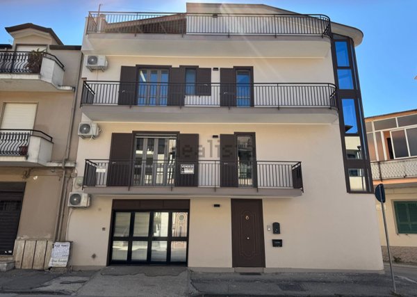 casa indipendente in vendita a Parete